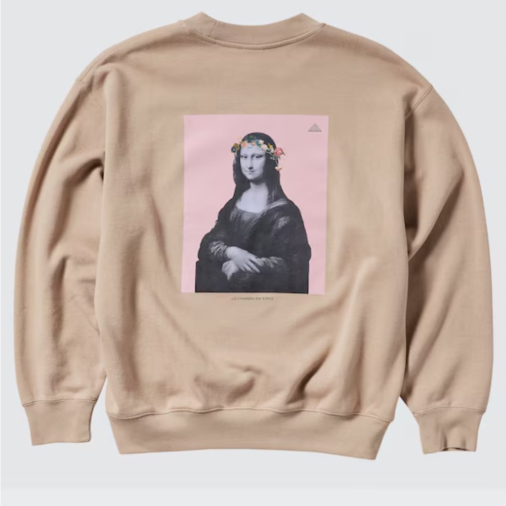 Uniqlo Tan Sweatshirt with Mona Lisa Graphic